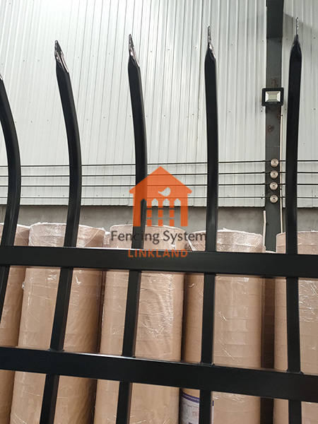 Benefits of Using Wrought Iron Fence for Residential, Commercial and Industrial Fencing